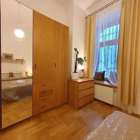 B-4 Stary Kazimierz O&p Apartfamily